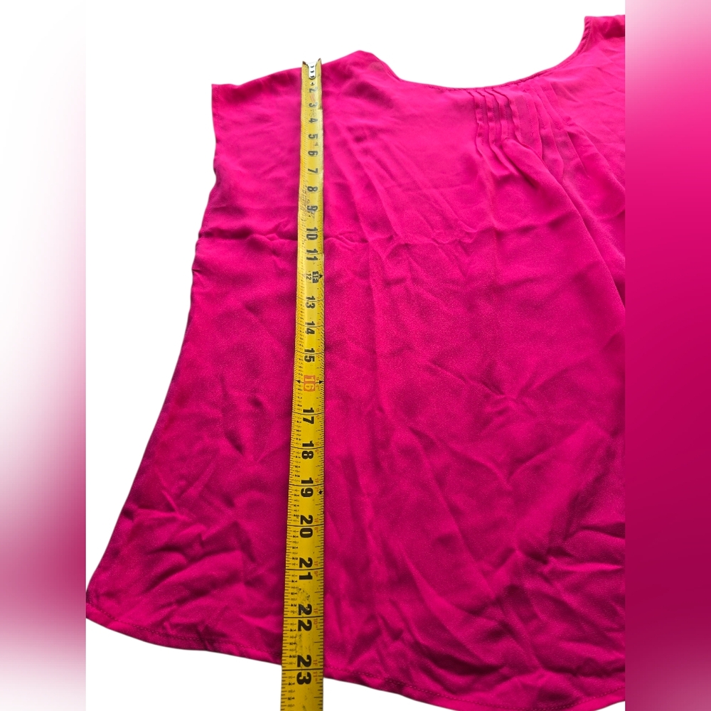Torrid Women’s Fuchsia Sleeveless Blouse with Gathered Neckline Size 2X - Picture 6 of 12